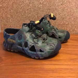 Keen Rio sandals toddler baby cammo sz 5